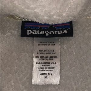 Patagonia women’s size medium pullover.